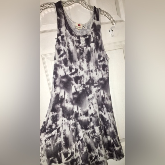 ❤️ One Clothing Dress Skater Style soft white grey dark grey watercolor design - Picture 9 of 14